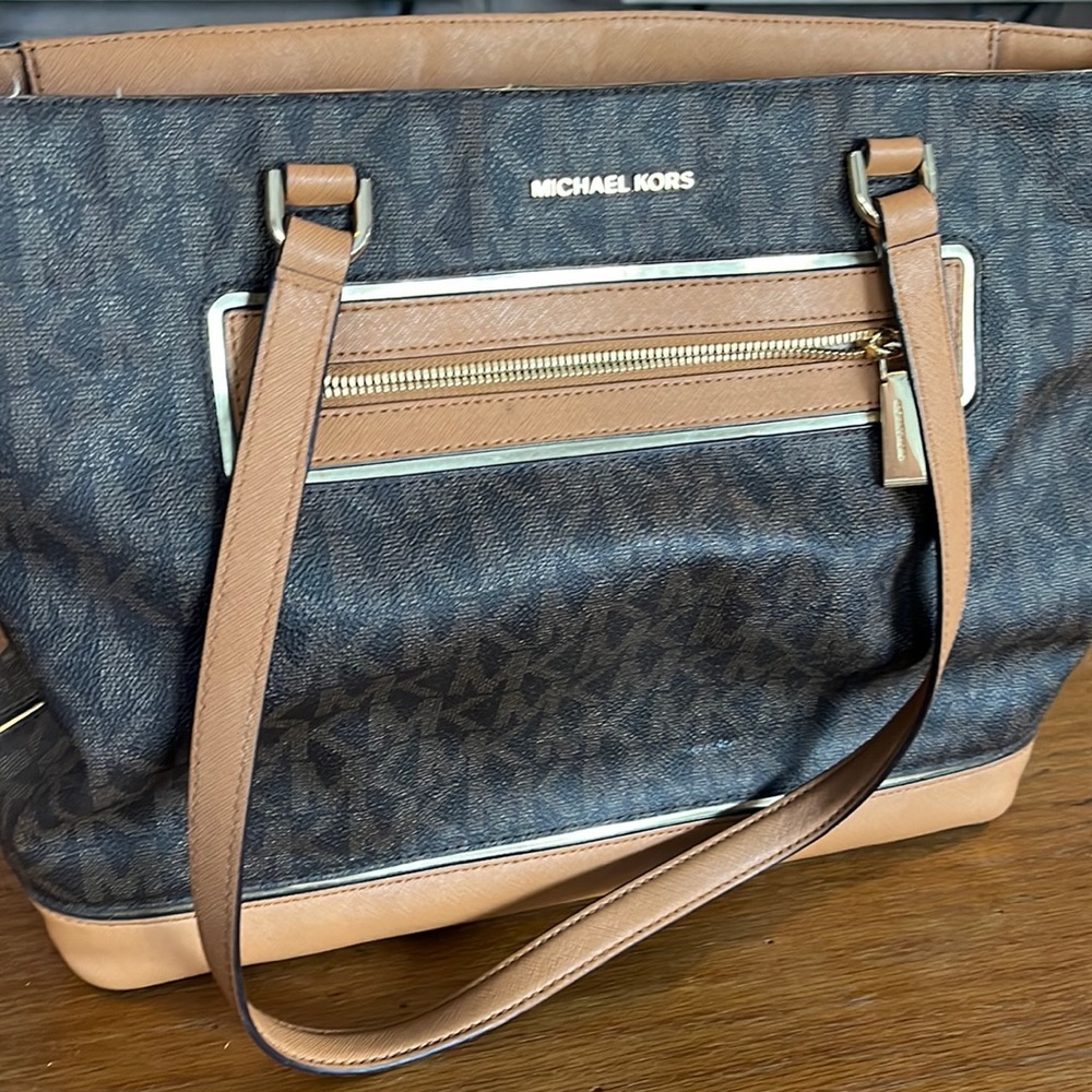 Michael Kors shoulder handbag
